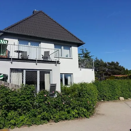 With Roof Terrace Ferienhaus